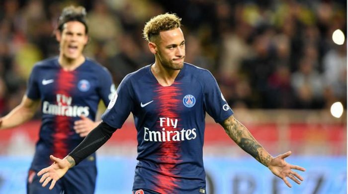 Neymar imprezował u boku Douglasa Costy na dwa dni przed finałem Pucharu Francji