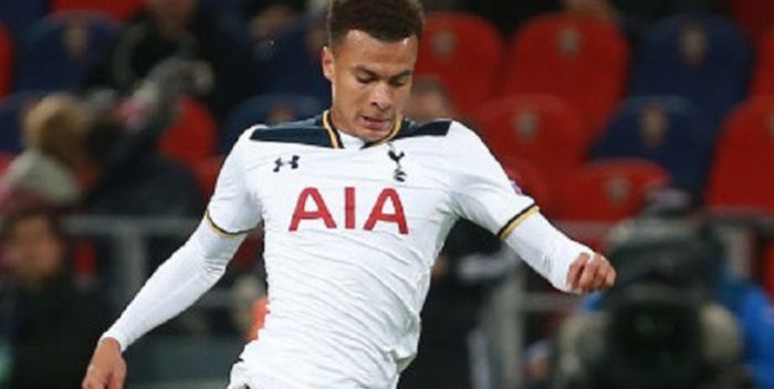 Dele Alli przeholował z alkoholem na basenie. Media pokazały jego zdjęcia. Piłkarz już zamieścił genialną odpowiedź (VIDEO)