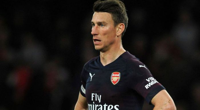 Doświadczony środkowy obrońca Arsenalu wraca do Ligue 1 (Wideo)