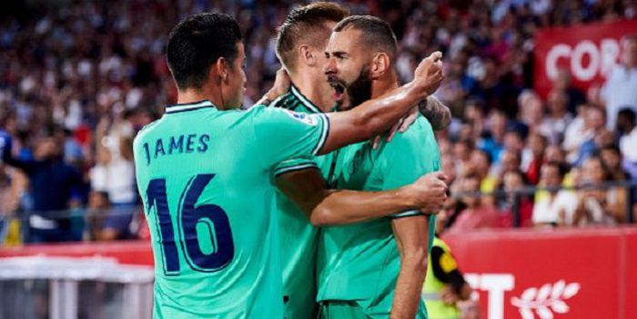 Real wygrał z Sevilla FC. Złota główka Karima Benzemy i Królewscy są blisko fotela lidera
