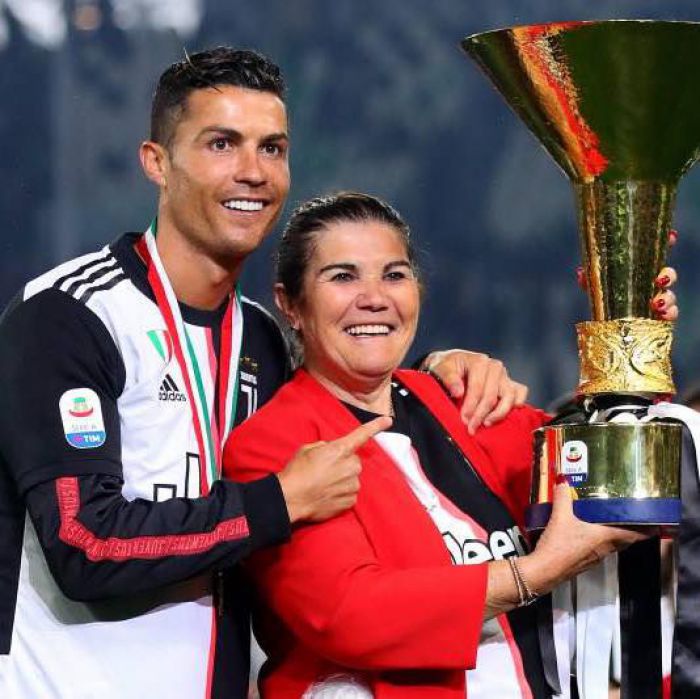 Trudna sytuacja Cristiano Ronaldo. Matka piłkarza Juventusu FC trafiła do szpitala! 