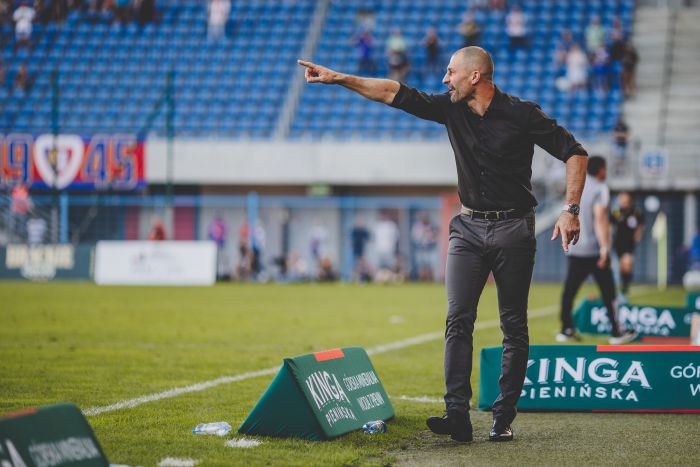 Najpierw dyrektor, a teraz trener. W Wiśle Płock przedłużyli umowę z Radosławem Sobolewskim