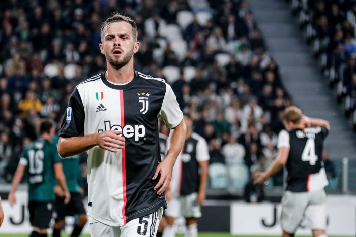 Miralem Pjanić odrzucił ofertę PSG. Wybrał giganta ligi hiszpańskiej