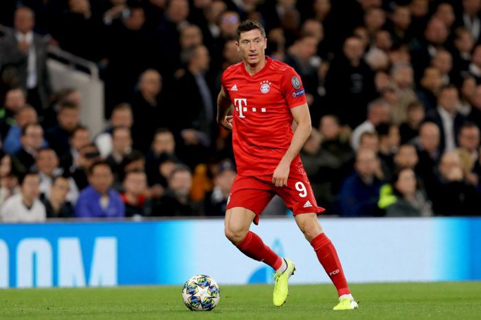 Robert Lewandowski SHOW! Polak pobił rekord Aubameyanga (VIDEO)