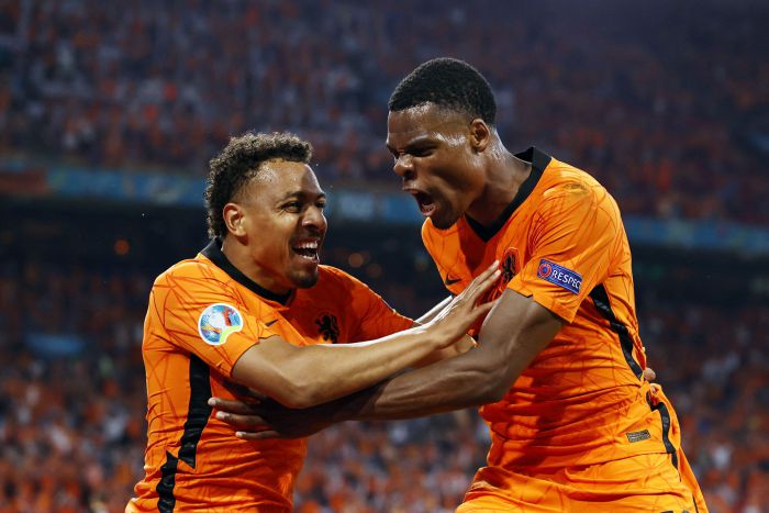 Nieoczekiwany snajper Oranje. Holandia pokonała Austrię i ma awans (VIDEO)