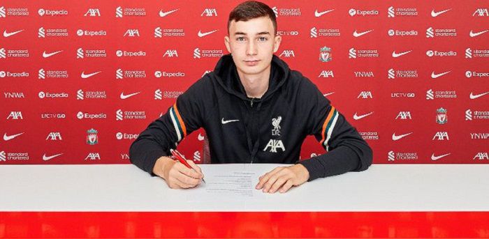 Mateusz Musiałowski podpisał umowę z Liverpool FC