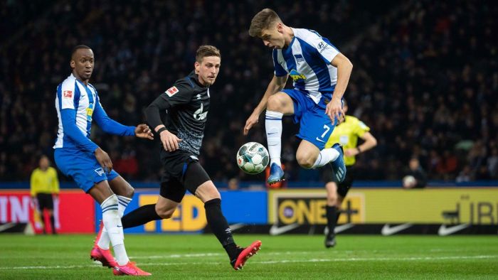 Powrót Piątka do podstawowego składu Herthy i... KOSZMARNE PUDŁO Polaka [WIDEO]