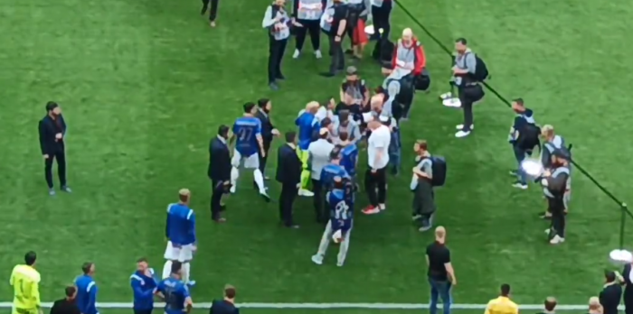 Zamieszanie po finale Pucharu Polski. Piłkarze zaatakowali fotoreportera. Wiadomo, o co poszło (VIDEO)