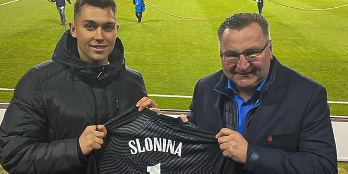 Gabriel Slonina zagra dla Polski. Czesław Michniewicz skomentował powołanie młodego bramkarza
