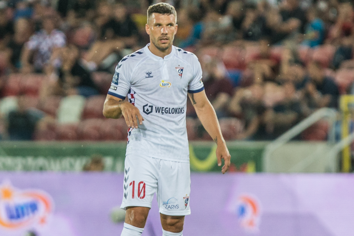 Lukas Podolski skomentował transfer Lewandowskiego. 
