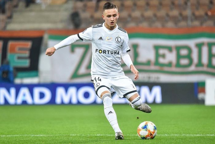 Media: Michał Karbownik zagra w tym klubie z innym Polakiem. Decyzja zapadła