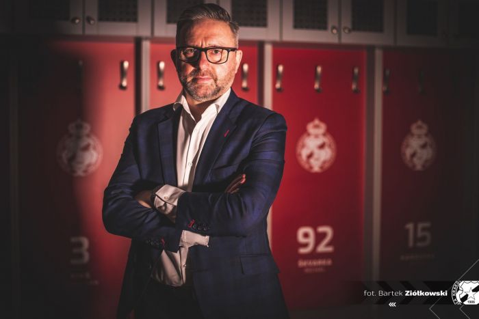 Janekx89: Brzęczek blisko zwolnienia z Wisły Kraków! Trwa debata, jest potencjalny następca