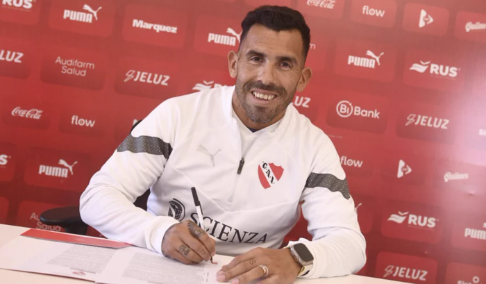 Carlos Tevez wrócił na ławkę trenerską. Dostał posadę zwolnioną przez Zielinskiego