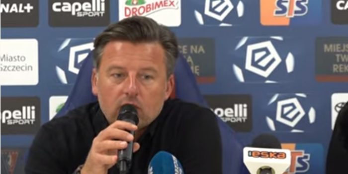 Runjaić o kartce Jędrzejczyka: Myślę, że zareagujemy w tej sytuacji jako klub