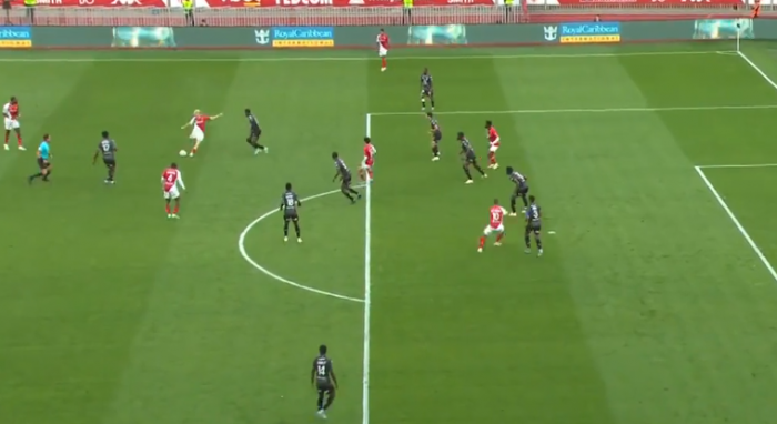 Ależ gole w Ligue 1. Najpierw zza połowy, a potem dwa świetne trafienia Rosjanina (VIDEO)