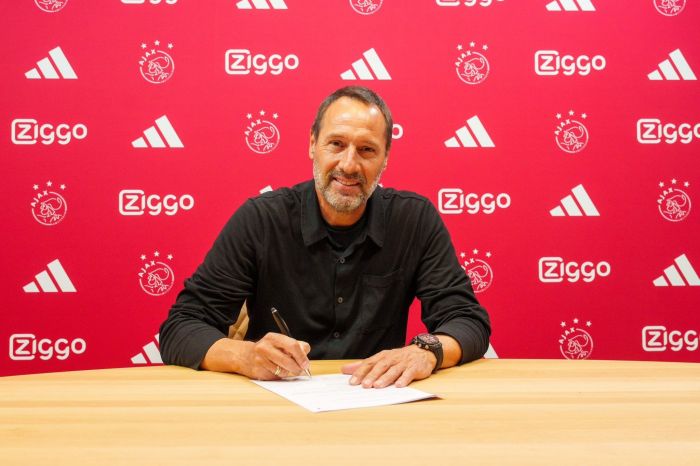 Ajax na dnie Eredivisie. Klubowa legenda ma ratować utytułowany zespół