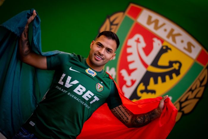 Śląsk Wrocław zatrzymał ważnego piłkarza. Jego kontrakt wygasał po sezonie