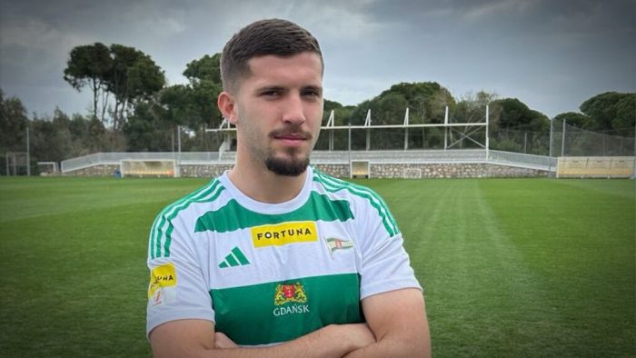 Lechia Gdańsk ogłosiła pierwszy zimowy transfer. Francuz dołączył do I-ligowca