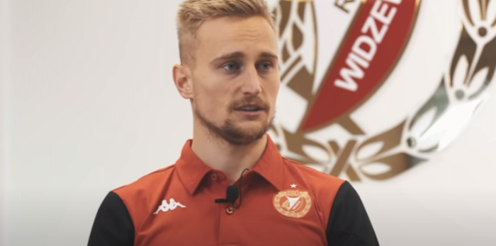 Piłkarz Widzewa odpowie za swój wulgarny wpis. Został wezwany przez Komisję Ligi