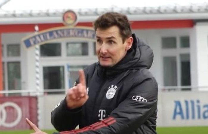 Screen (FC Bayern Munchen - You Tube)