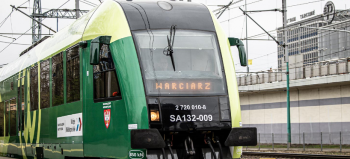 Warciarz – pociąg Kolei Wielkopolskich w barwach Warty Poznań oficjalnie zaprezentowany