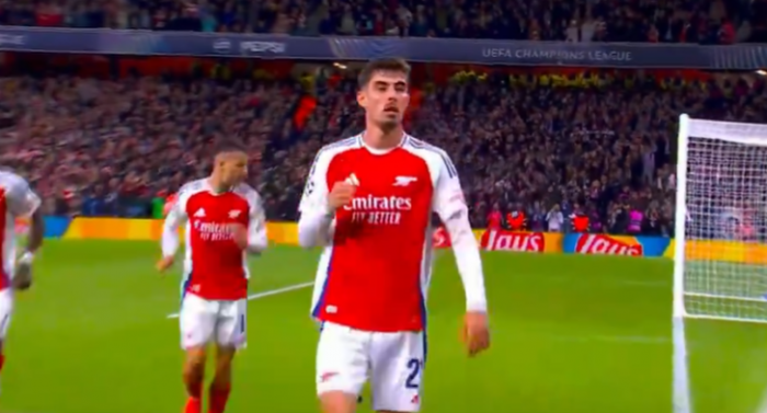 Arsenal wygrał hit Ligi Mistrzów z PSG. Kanonierzy są niepokonani od kwietnia (VIDEO)