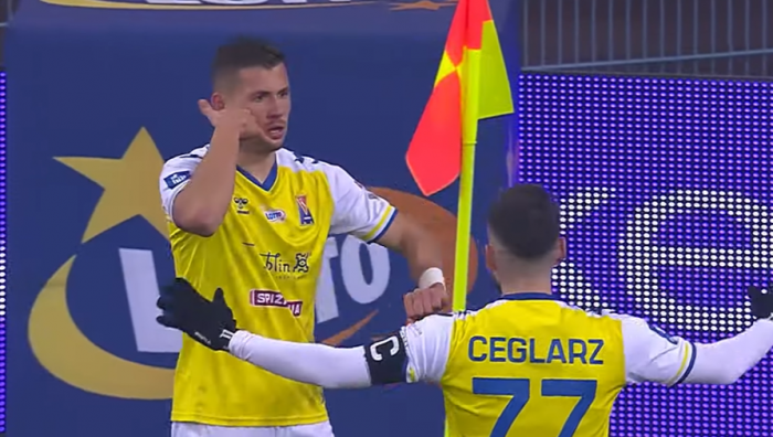 Czołowy napastnik opuszcza PKO BP Ekstraklasę. Zagra o awans do Ligi Mistrzów