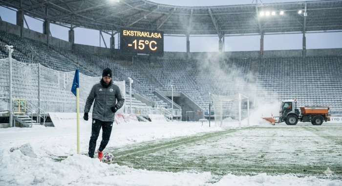 Ekstraklasa wraca do polskiej lodówki! Piłkarze zamarzną na murawie?