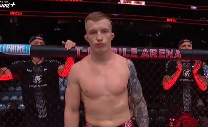 Screen (UFC - You Tube)