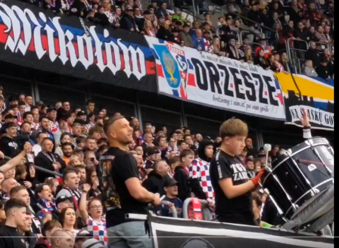 Podolski zaskoczył wszystkich! Zamiast na murawie wylądował w młynie (WIDEO)