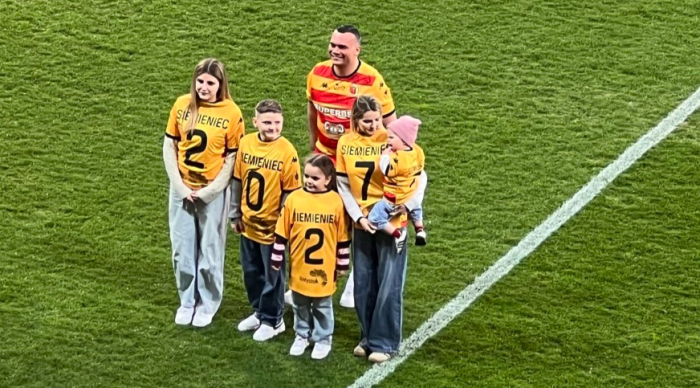 Tomasz Kaczmarek ocenia zagraniczne szanse Adriana Siemieńca. Wskazał konkretny kierunek