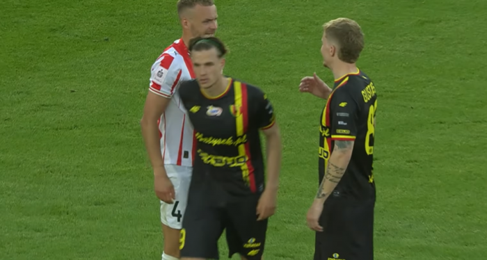 Szybkie ciosy przy Kałuży. Zaskakujący ruch Jacka Zielińskiego na koniec sezonu (VIDEO)
