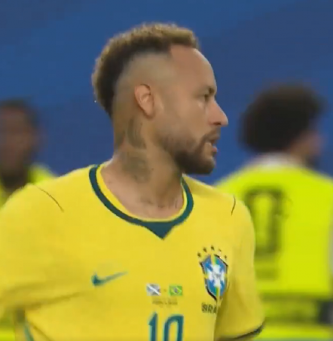 Neymar wrócił na boisko po 981 dniach. Zrównał się z wielkimi legendami