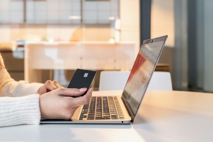 Parimatch i zakłady piłkarskie: Kryptowaluty wprowadzają nowy styl typowania online