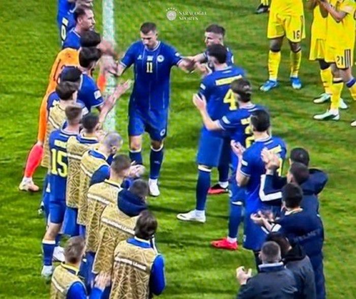 Koniec epoki u naszych rywali. Wybitny napastnik pożegnał się z kadrą