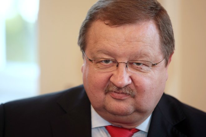 Kręcina nadal pobiera wynagrodzenie z PZPN!