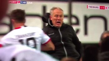 Skandal w Bundeslidze. Kapitan Eintrachtu powalił trenera rywala (VIDEO)