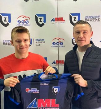 IV-ligowy klub podpisał profesjonalny kontrakt z 15-latkiem