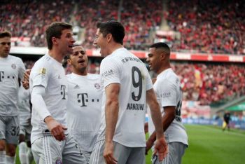 Lewandowski z golem w starciu z beniaminkiem. Bayern urządził sobie wielki strzelanie (VIDEO)