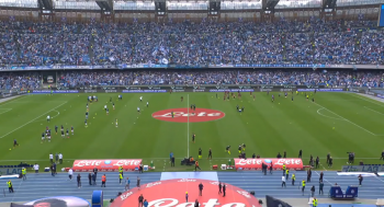 Salernitana Paulo Sousy odłożyła koronację Napoli! Kolejny zawodów na Stadio Diego Armando Maradona. A przed meczem był wybuch euforii (VIDEO)