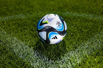 Ekstraklasa zaprezentowała nową piłkę na sezon rozgrywek 2023/2024
