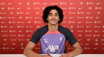 Oficjalnie: Nowy kontrakt młodego napastnika Liverpool FC
