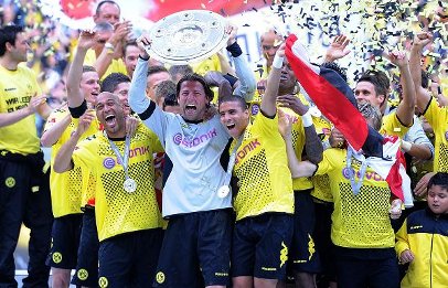 Borussia wygrywa i gra dalej! VIDEO