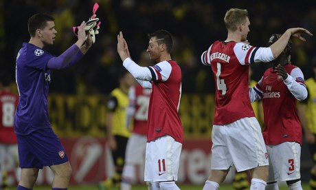 Ozil i Szczęsny: antybohaterowie. Szalony mecz w Londynie (VIDEO)