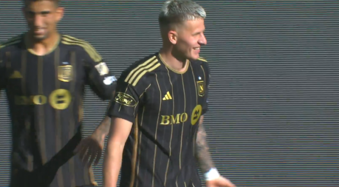 Mateusz Bogusz świetnie zaczął sezon w MLS. Piękny gol Polaka i tytuł piłkarza meczu (VIDEO)
