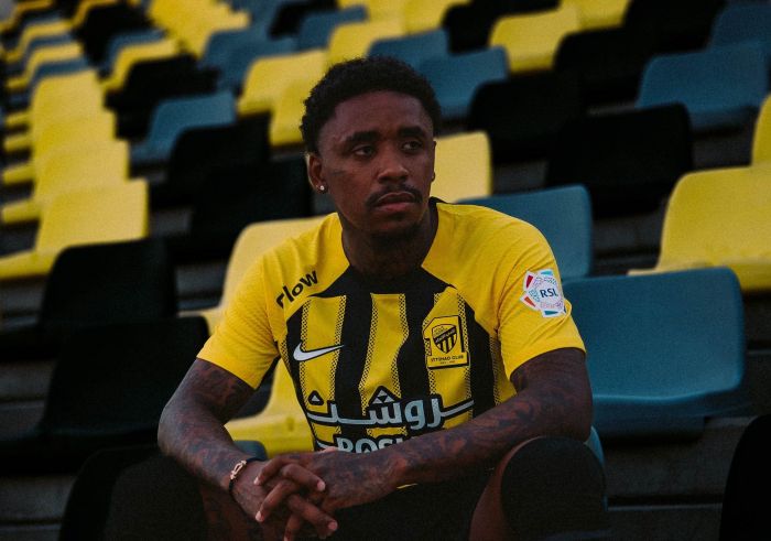 OFICJALNIE: Steven Bergwijn został zawodnikiem Al-Ittihad. Transfer dopięty na ostatni guzik. Ile zarobi Ajax?