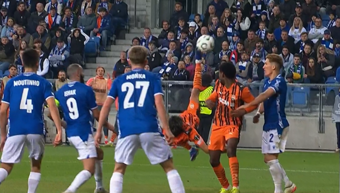 Gol przewrotką dobił Lecha. Kolejorz z mizernymi szansami na wyeliminowanie Szachtara Donieck (VIDEO)