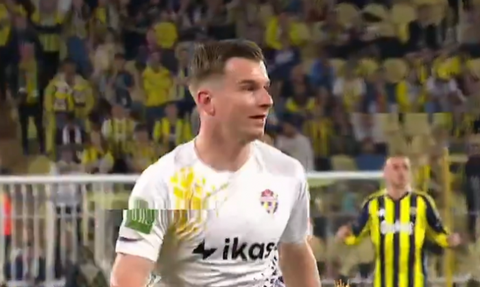 Co za dzień Polaków w Super Lig. Po ich strzałach kapitulowali bramkarze gigantów. Runda życia Benedyczaka (VIDEO)