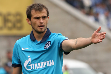 Grał w Zenicie i w PSV. Może trafić do Legii