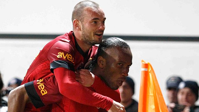 Drogba, Sneijder i... Galata chce gwiazdę Bayernu!